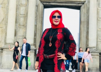 Hobi Yang Menghasilkan 

 Tampil Bugar dengan Line Dance