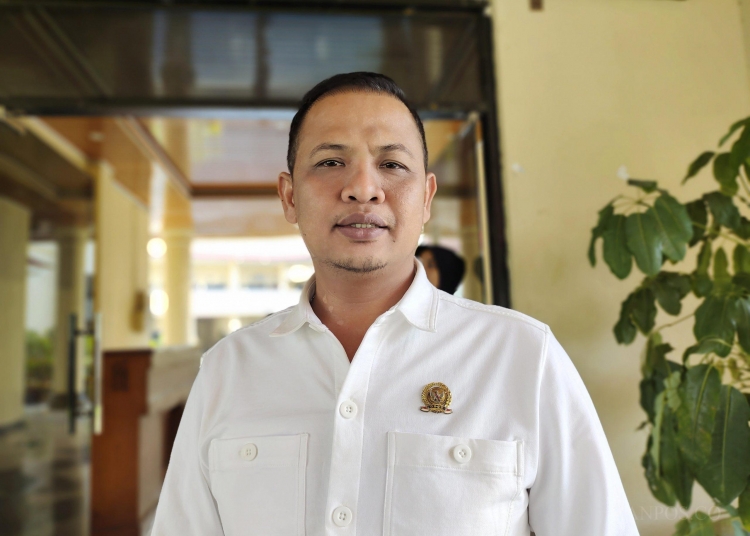 Geng Korsa Berebut Tahta