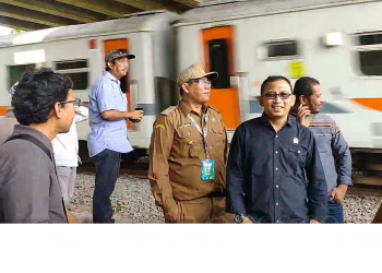 Hasan Basri Bersama Warga Kelurahan Unyur Tinjau Frontage di Unyur
