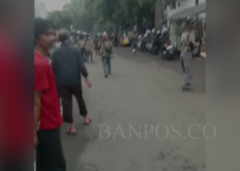 Tangkapan layar video beredar di medsos terkait ledakan di Markas Polisi Sektor Astanaanyar, Kota Bandung, Jawa Barat. (ANTARA/Dokumentasi Pribadi)