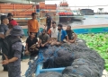 KEPALA BNN RI, Komjen Pol Petrus Reinhard Golose saat memantau penangkapan WNA asal Iran membawa 309 paket sabu menggunakan kapal nelayan di Pelabuhan Indah Kiat Merak, Jum'at (24/2/2023). LUKMAN HAPIDIN/BANTEN POS