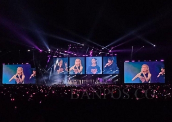 Konser ‘BLACKPINK World Tour [BORN PINK]’ hari pertama di Stadion Utama Gelora Bung Karno, Jakarta, Sabtu malam.