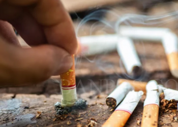 Ilustrasi merokok. (Foto Krisanapong Detraphiphat / Getty Images)