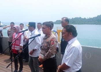 Direktur Keselamatan dan Keamanan Korlantas Polri, Brigjen Ery Nursatari saat meninjau kawasan Merak, Banten, Minggu (12/3).