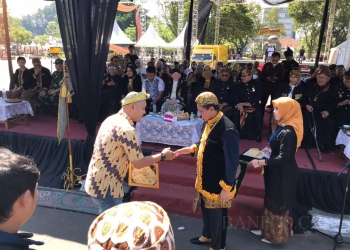 Peringati Hari Jadi Sumedang ke-445, Djiwa Tangguh Meriahkan Kirab Mahkota & Panji 2023