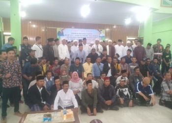 Ormas dan Ulama Provinsi Banten saat deklarasi dukung Veri Anggrijono jadi Pj Gubernur Banten.