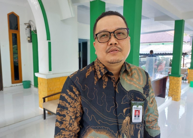 Menggugat Antrian Haji