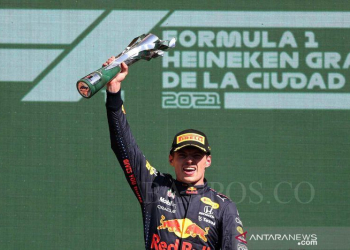 Bangganya Verstappen Bisa Nyamain Legenda Ayrton Senna