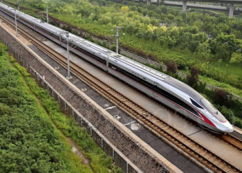 KCJB Uji Gandengkan Kereta Inspeksi Dan Penumpang