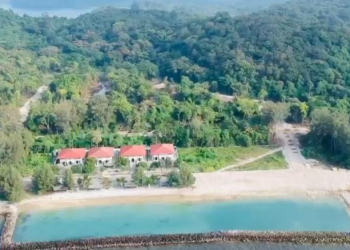 Tampak resort di Pulau Sangiang.