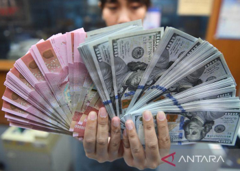 Pagi Rupiah Dibuka Di Atas Rp 15.000