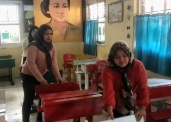 Alhamdulillah, Tradisi ‘Royal Rumble’ Ortu Siswa Berebut Kursi di SDN Komplek Warunggunung Berjalan Lancar