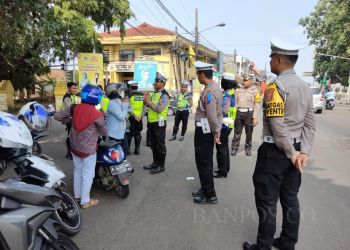 Satlantas Polres Pandeglang saat melakukan operasi patuh maung 2023.