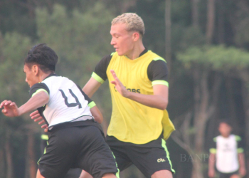 Seorang pemain asing menjalani trial bersama skuad Laskar Singandaru.