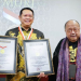 Ketua MPR Bambang Soesatyo menerima 2 piagam Rekor MURI dari Jaya Suprana, di Gedung MPR, Jakarta, Rabu (30/8). (Foto: Dok. MPR)