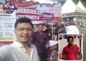 Tim MyRepublic berswafoto saat kegiatan Kota Serang Fair di Alun-alun Kota Serang, Minggu
(27/8). Foto Inside General Manager Sales Area Banten, Heru Sutanto.