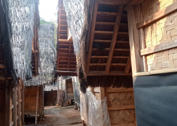 Masyarakat Baduy di pedalaman Kabupaten Lebak, Banten memiliki cadangan pangan sebanyak 8.000 lumbung atau "leuit" untuk menyimpan gabah hasil panen huma, sehingga memenuhi ketersediaan pangan. ANTARA/Mansur