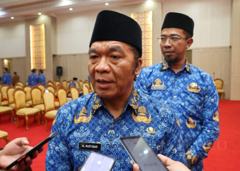 “Sehingga dengan terpusat begitu, pembagian bantuan logistik ke korban bencana bisa merata dan tepat sasaran serta tepat bantuan,” pungkasnya. (RUS/AZM)