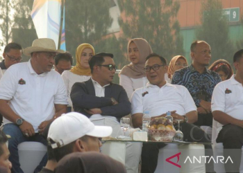 Gubernur Jawa Barat Ridwan Kamil dalam acara "Bogor Fest" di Stadion Pakansari, Cibinong, Kabupaten Bogor, Jawa Barat, Kamis (24/8/2023). ANTARA/M. Fikri Setiawan