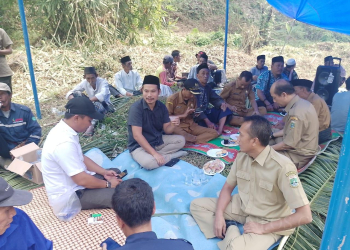 KPPC bersama Tahura Banten, Perum Perhutani, Satuan Muspika, Kades serta masyarakat saat melakukan syukuran.