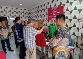 Kunjungan Asisten Deputi Menpan RB dan Kepala Biro Perencanaan Kementerian Hukum dan
HAM di Lapas Rangkasbitung