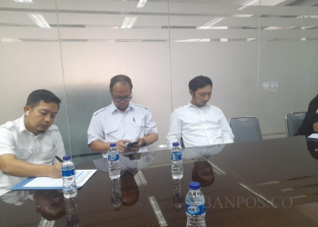 Arbor dan Rommy saat memberikan keterangan terkait dengan Bendungan Sindangheula