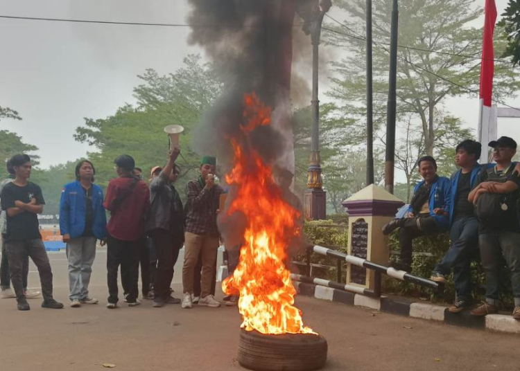 Otak-atik Calon Pj Bupati Tangerang, Mahasiswa Gerudug Pimpinan Dewan