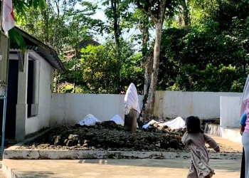 Menilik Wisata Sejarah Petilasan Waliyullah Puncak Gunung Karang