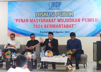 Diskusi Publik oleh relawan Jaringan Rakyat untuk Demokrasi dan Pemilu (JRDP) yang dilaksanakan di salah satu hotel di Kabupaten Pandeglang, Selasa (1/8).