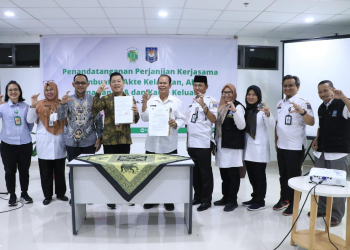 Istimewa // Penandatangan PKS yang dilakukan antar Disdukcapil Kabupaten
Serang dengan RS Hermina Ciruas.