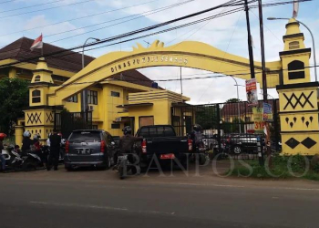 Pelaksanan proyek revitalisasi Gedung Pendopo Gubernur Banten terbilang lambat. Pasalnya, menurut penuturan Kepala Dinas Pekerjaan Umum dan Penataan Ruang (PUPR)