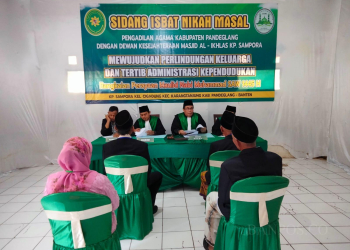 Para peserta saat mengikuti sidang Isbat nikah