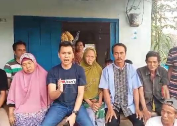 Aktivis PPK bersama masyarakat Jayasari