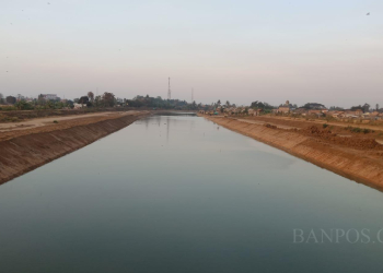 PENGGUSURAN 
Rumah warga yang berada di Bantaran Sungai Cibanten mulai digusur oleh BBWSC3. (DZIKI OKTOMAULIYADI/BANTEN POS)