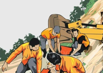 Tampak kejadian miris, seorang driver di perusahaan pabrik semen merah putih PT Cemindo terlihat kepalanya tewas tergencet tronton yang lupa rem tangan. Ia tewas di tempat. Kejadian beberapa hari lalu.