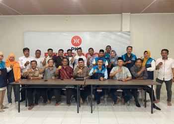 Relawan Bakornis Anies saat menyambangi PKS.