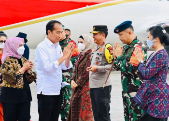 Presiden Jokowi dan rombongan tiba di Bandara Internasional I Gusti Ngurah Rai