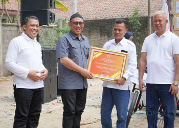LUKMAN HAPIDIN/BANTEN POS Walikota Cilegon Helldy Agustian saat menghadiri Mancing Bareng dan Gebyar UMKM di Situ Rawa Arum, dalam Rangka Hari Kesaktian Pancasila dan Syukuran atas Ditetapkannya KM 97A sebagai Rest Area, Minggu (1/10).