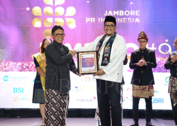 Sekretaris Bank DKI, Raih Predikat Pemimpin Terpopuler 2023