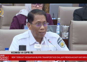 Tangkapan layar Direktur Utama KAI Didiek Hartantyo dalam rapat dengar pendapat dengan Komisi VI DPR RI di Jakarta, Senin (4/12/2023). (ANTARA/Ade Irma Junida)