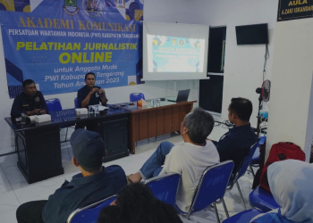 Anggota PWI Kabupaten Tangerang antusias mengikuti pelatihan jurnalistik, Jumat (15/12).