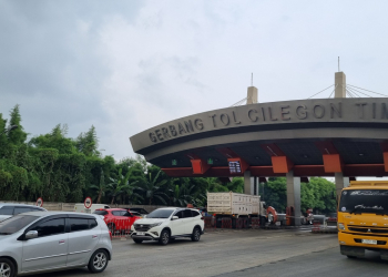 Sebanyak 1,5 Juta Kendaraan Melintas di Ruas Tol Tangerang-Merak Paska Natal