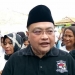 Caleg DPR RI Dapil Banten II dari Partai Demokrat nomor urut 4 saat diwawancarai setelah kampanye keliling Kampung Sempu Kelapa Endep, Kelurahan Cipare, Kecamatan Serang, Kota Serang.