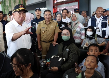 Dampingi Menko PMK dan Menhub, Pj Gubernur Banten Al Muktabar: Kita Ingin Pelayanan Mudik Lebaran 1445 H Maksimal dan Sukses