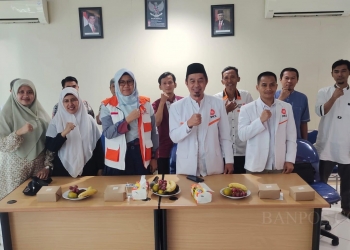 DPD PKS Kota Cilegon mengusulkan Nurrotul Uyun untuk maju sebagai Bakal Calon Walikota Cilegon pada Pilkada 2024, Minggu (9/6/2024). (LUKMAN HAPIDIN/BANTEN POS)