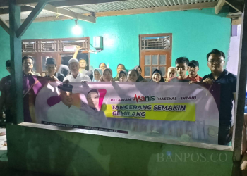 Warga Kecamatan Panongan saat deklarasi pasangan calon Bupati dan Wabup Kabupaten Tangerang Maesyal-Intan.
