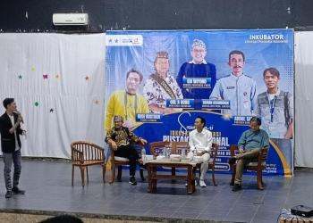 Suasana kegiatan Inkubator Literasi Pustaka Nasional dengan tema "Banten Berbudaya Masyarakat Berdaya" di Auditorium Surosowan Rumah Dunia, Rabu (3/7).