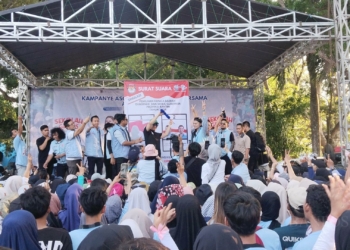 Dimyati Natakusumah saat melakukan kampanye di GOR Ona, Rangkasbitung.