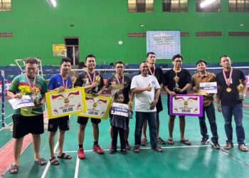 Turnamen Badminton Antar Angkatan Meriahkan HUT ke-5 IKA Smancir