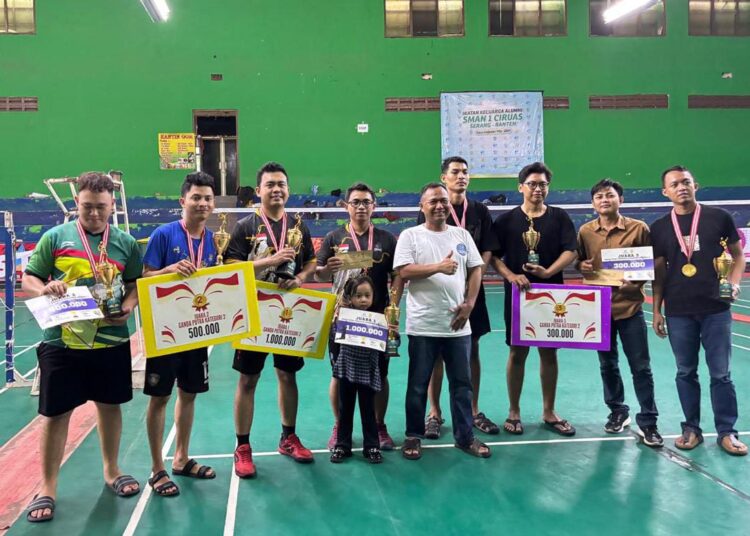 Turnamen Badminton Antar Angkatan Meriahkan HUT ke-5 IKA Smancir